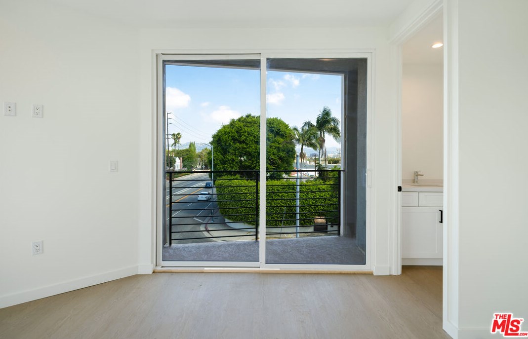 8926 Sawyer St, Los Angeles CA  90035-4140 exterior