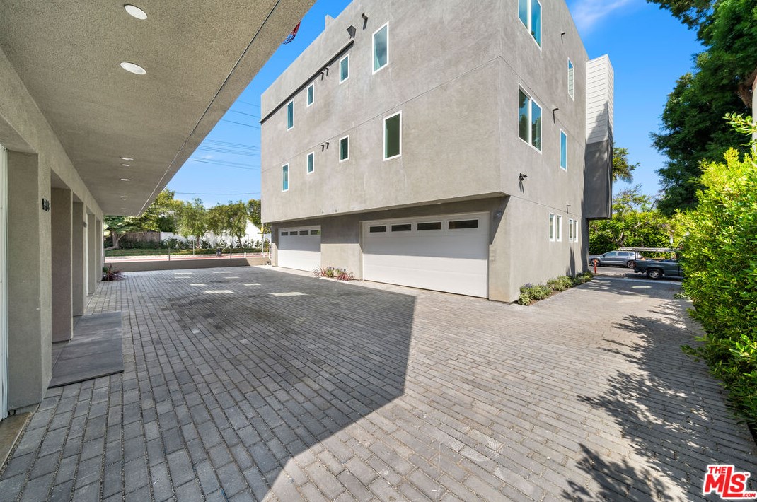 8926 Sawyer St, Los Angeles CA  90035-4140 exterior