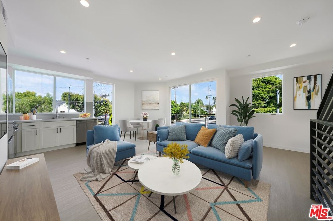 8926 Sawyer St, Los Angeles CA  90035-4140 exterior