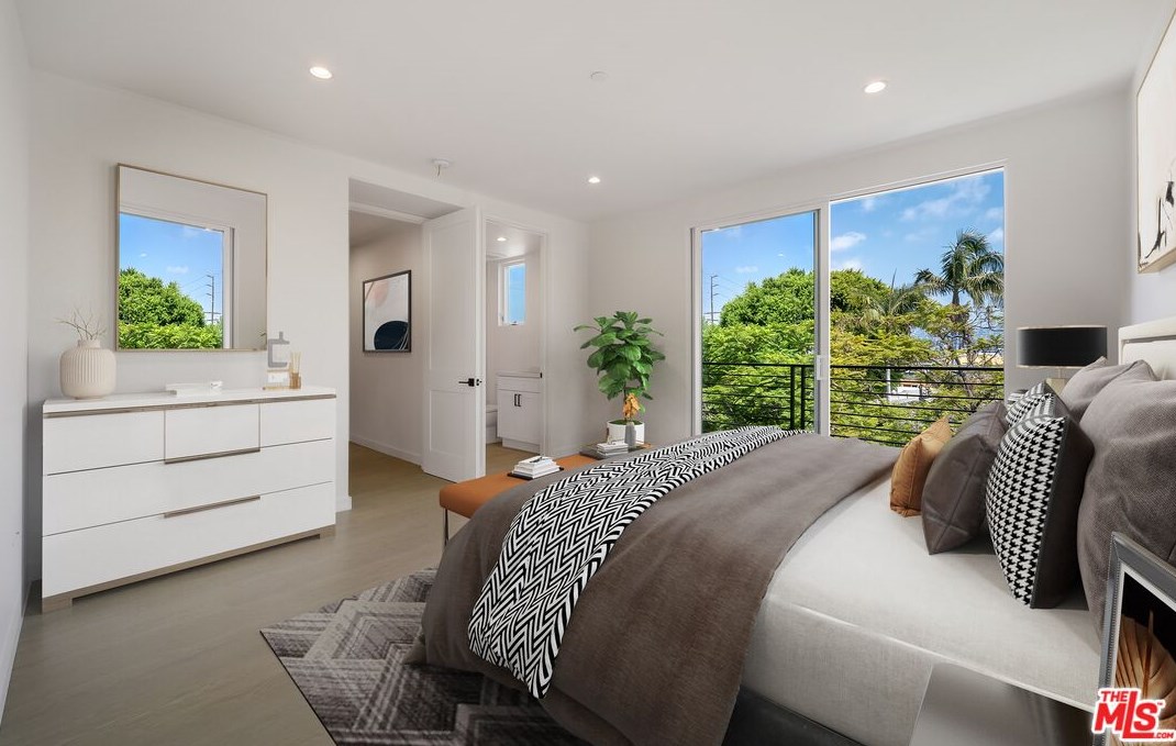 8926 Sawyer St, Los Angeles CA  90035-4140 exterior