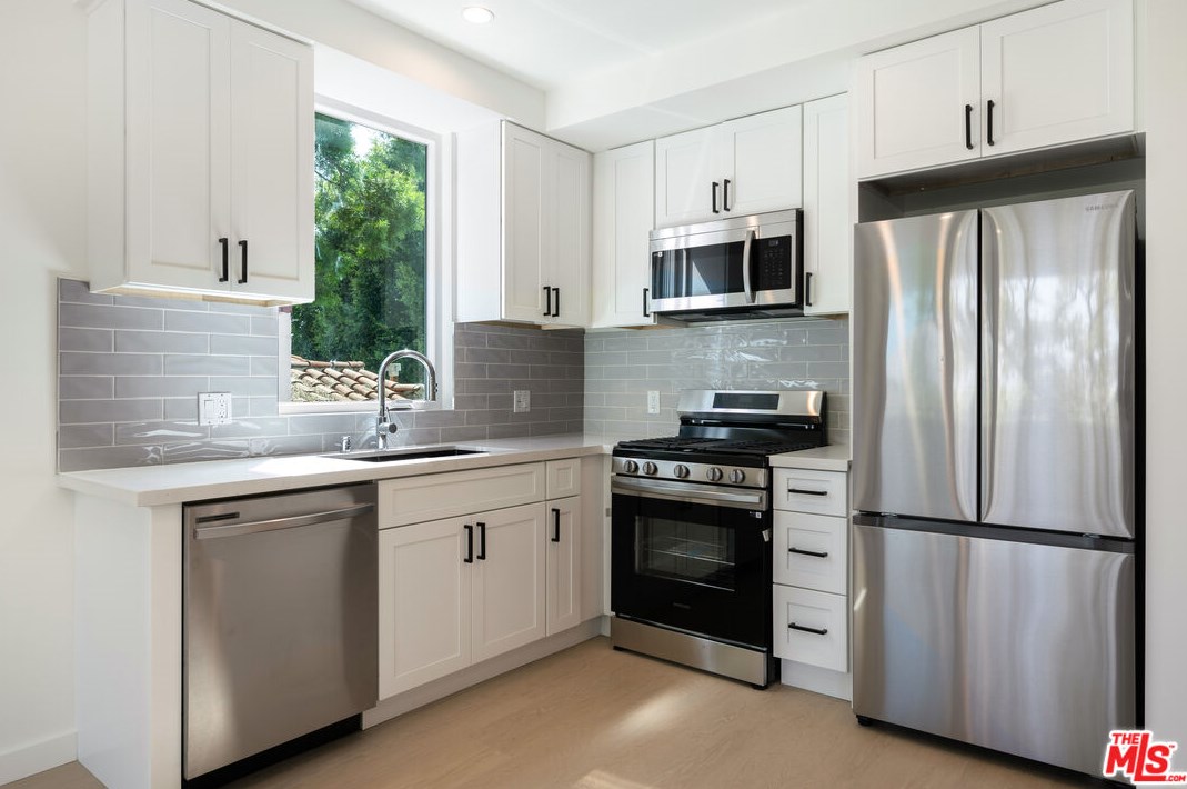 8926 Sawyer St, Los Angeles CA  90035-4140 exterior