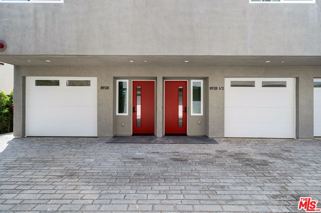 8926 Sawyer St, Los Angeles CA  90035-4140 exterior