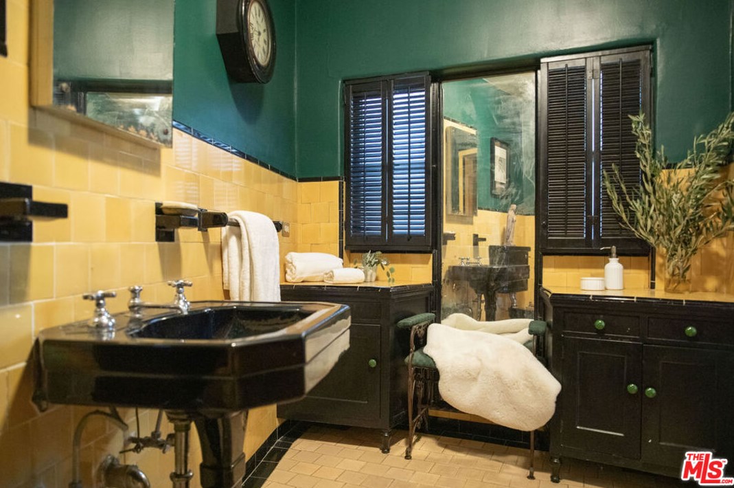 6662 Whitley Ter, Los Angeles CA  90068-3225 exterior