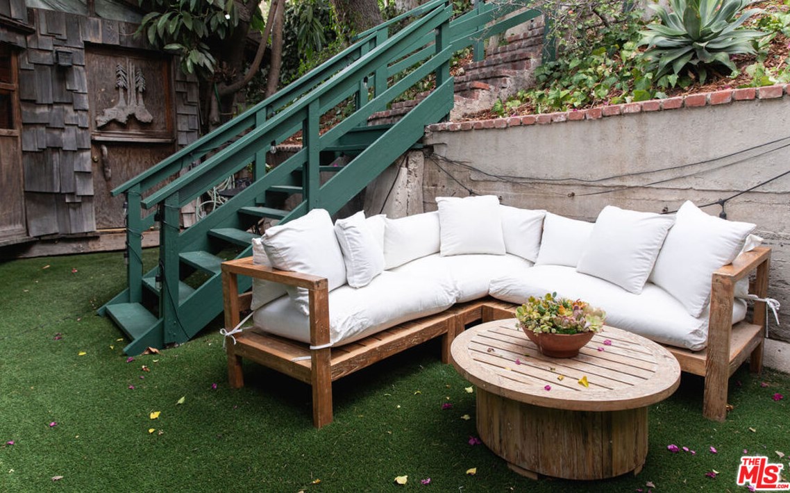 6662 Whitley Ter, Los Angeles CA  90068-3225 exterior