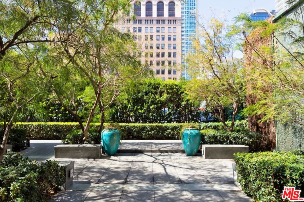 849 Broadway, Los Angeles CA  90014-3278 exterior