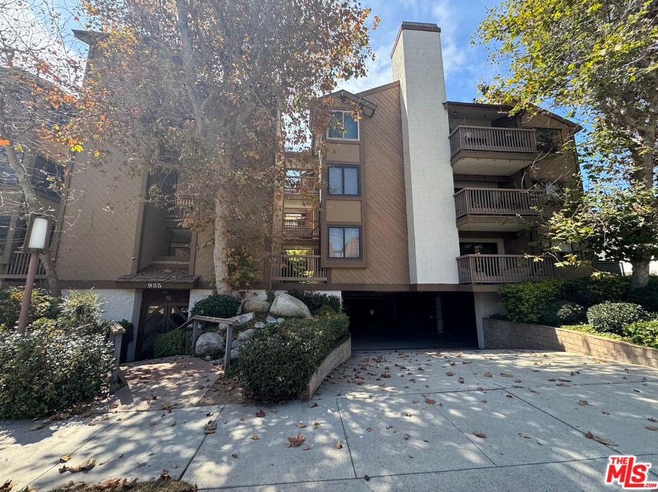 935 Main St, El Segundo CA 90245-2388 exterior