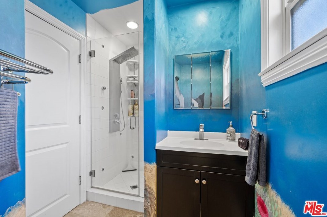 839 Center St, El Segundo CA 90245-3255 exterior