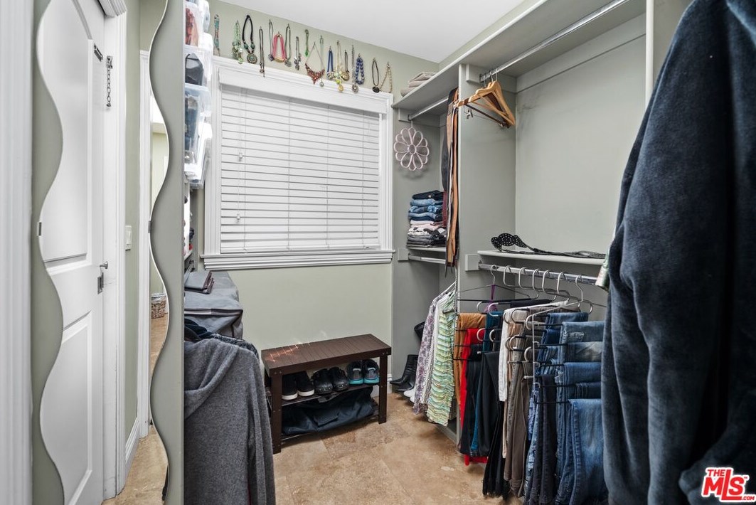 839 Center St, El Segundo CA 90245-3255 exterior