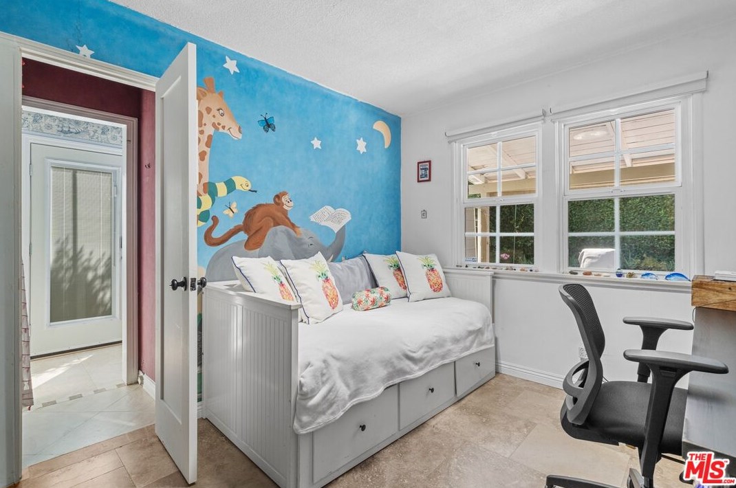 839 Center St, El Segundo CA 90245-3255 exterior