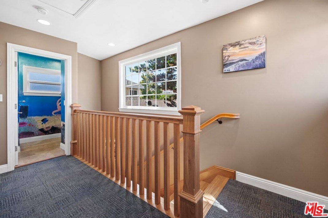 839 Center St, El Segundo CA 90245-3255 exterior