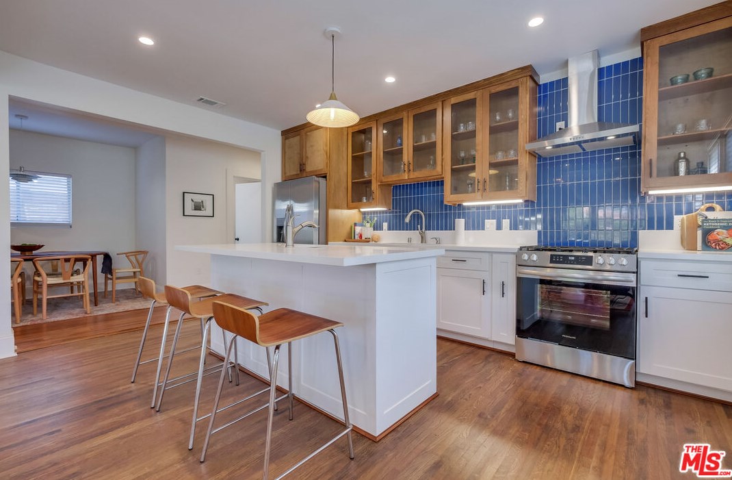 5602 Irvington Pl, Los Angeles CA  90042-2355 exterior