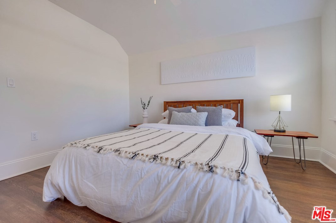 5602 Irvington Pl, Los Angeles CA  90042-2355 exterior