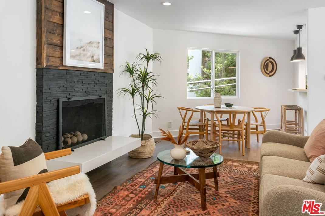 8737 Wonderland Ave, Los Angeles CA  90046-1850 exterior