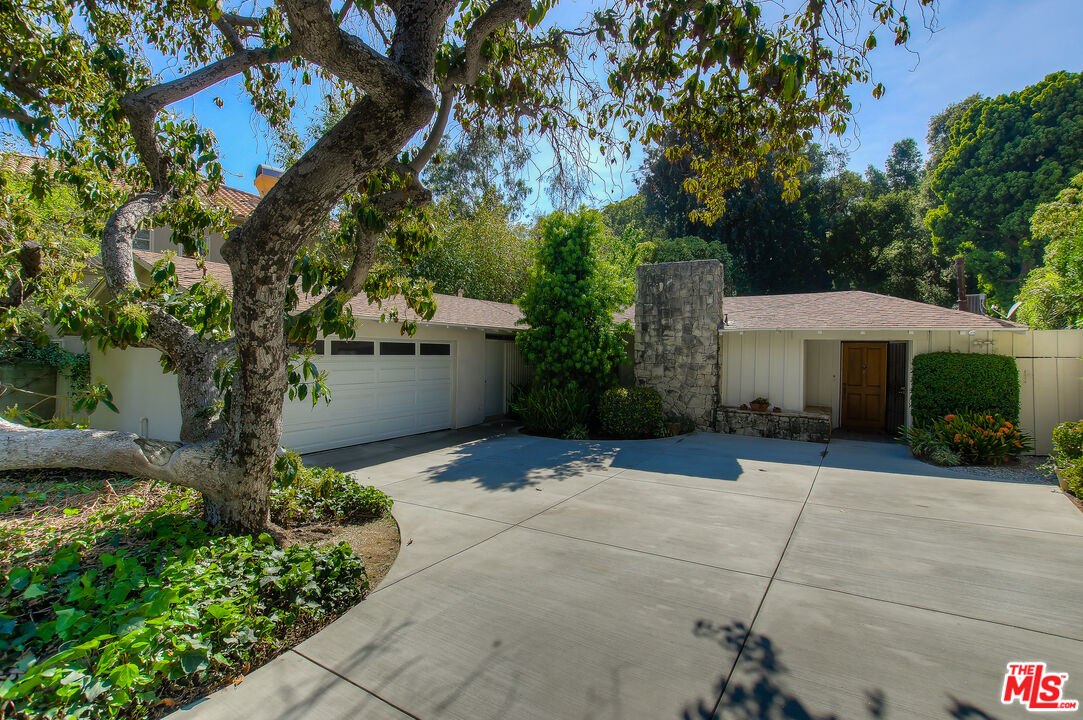 1007 N Bundy Dr, Los Angeles, CA 90049 MLS 24445129 Coldwell Banker