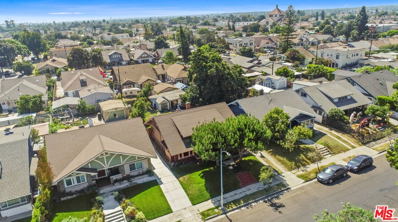 1240 41st Pl, Los Angeles CA  90011-2982 exterior