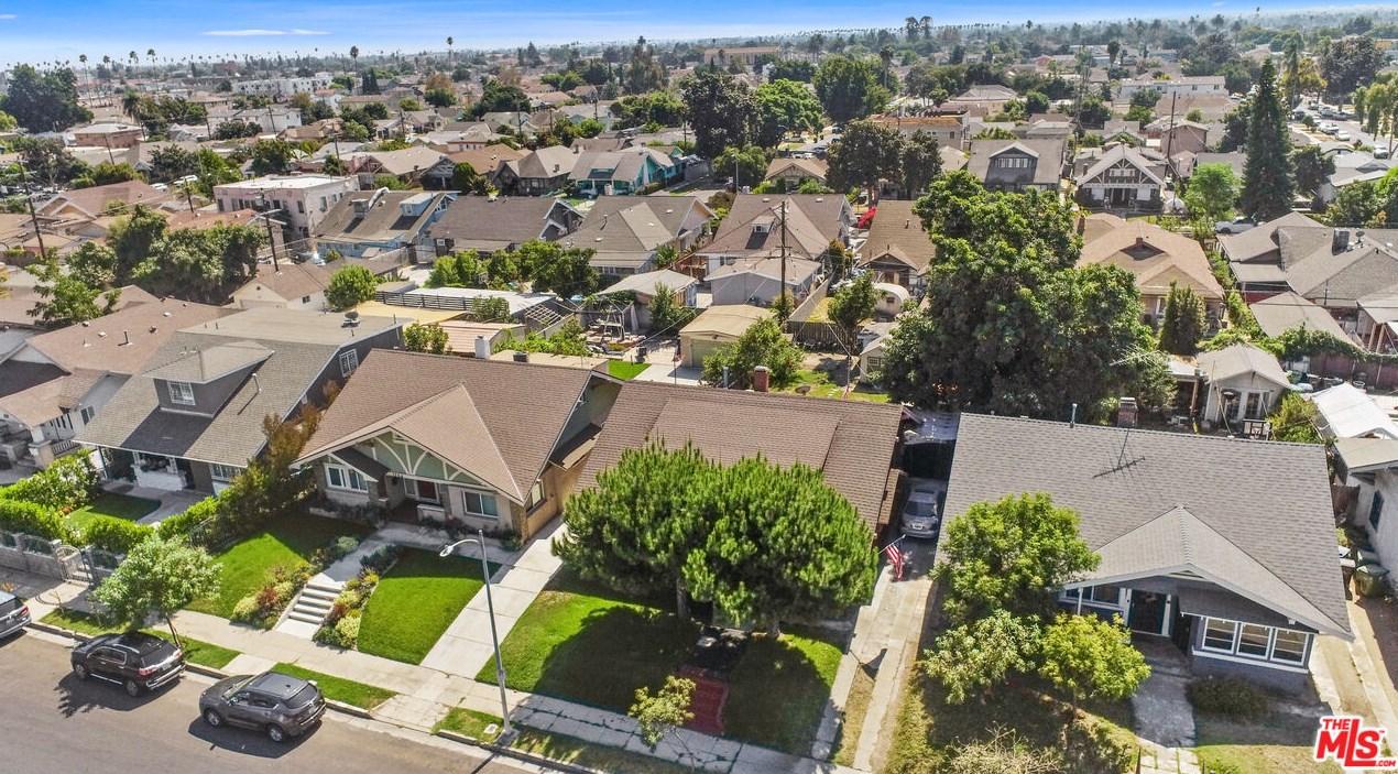 1240 41st Pl, Los Angeles CA  90011-2982 exterior