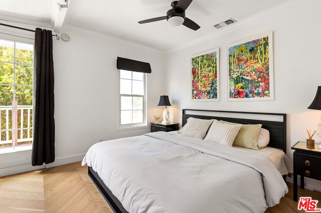 2255 Moss Ave, Los Angeles CA  90065-2738 exterior