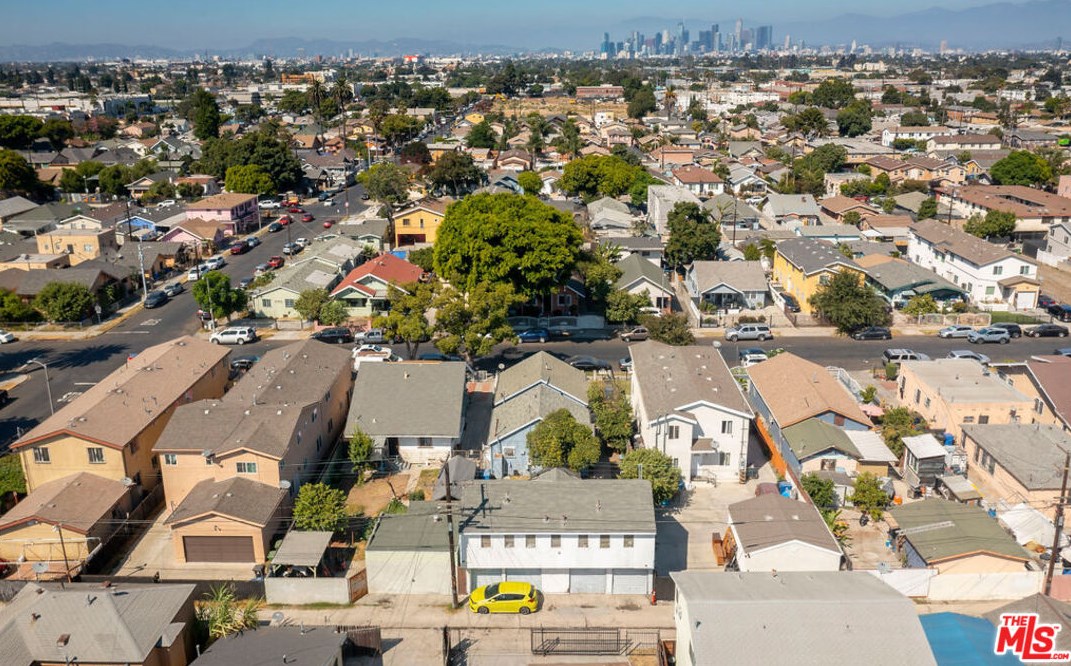 212 62 St, Los Angeles CA  90043-3610 exterior