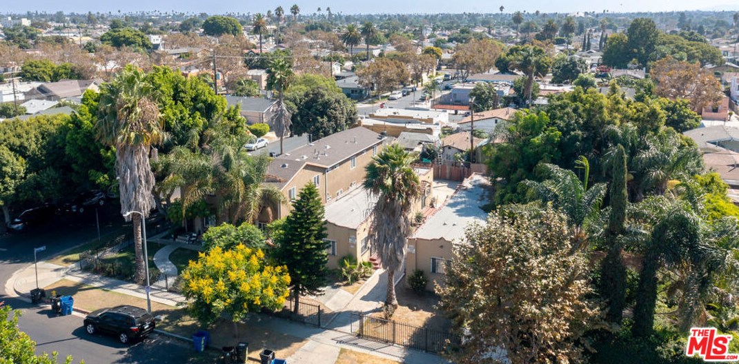 1306 59th Pl, Los Angeles CA  90001-1212 exterior