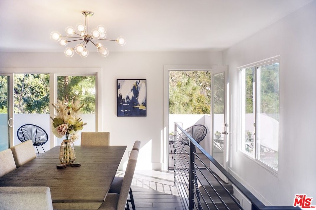 10078 Westwanda Dr, Beverly Hills CA  90210-1429 exterior