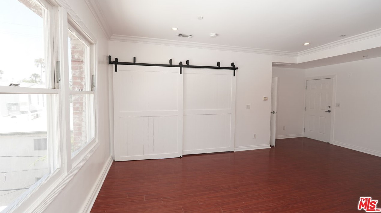1236 Flores St, Los Angeles CA  90069-2961 exterior