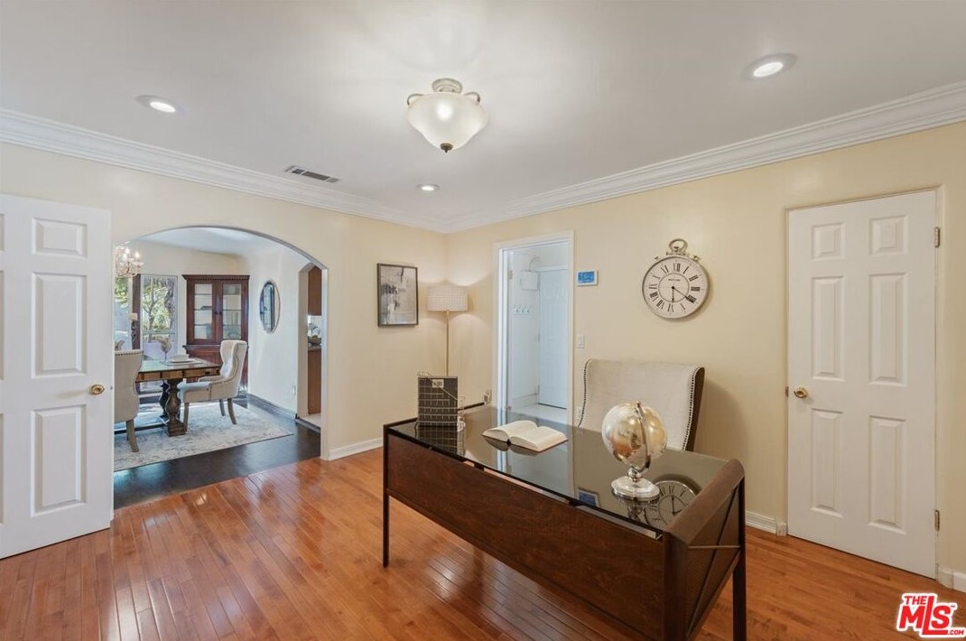 1870 Los Robles Ave, Pasadena CA 91108-1625 exterior