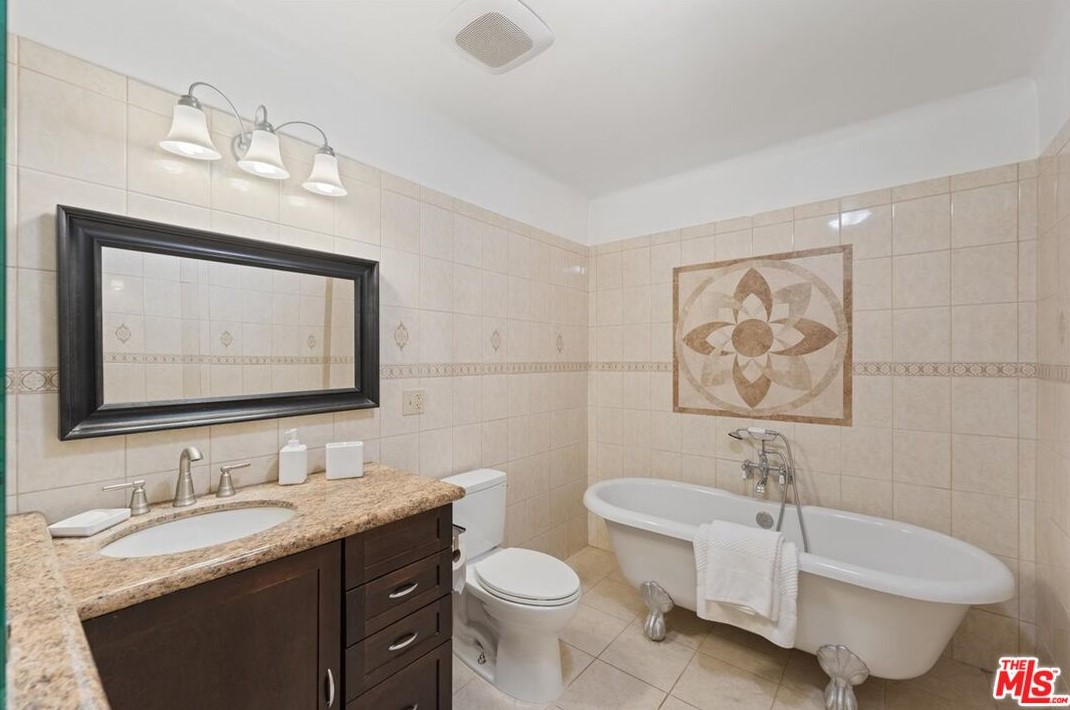 1870 Los Robles Ave, Pasadena CA 91108-1625 exterior