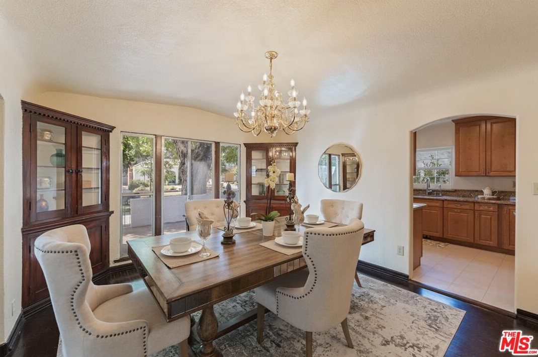 1870 Los Robles Ave, Pasadena CA 91108-1625 exterior