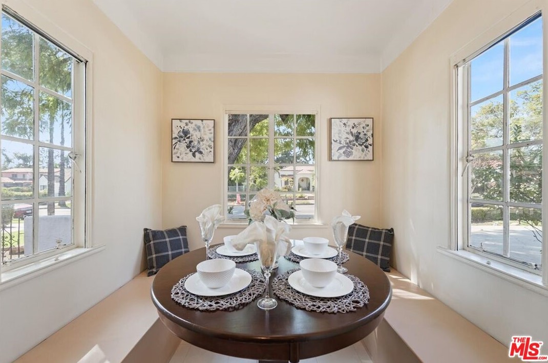 1870 Los Robles Ave, Pasadena CA 91108-1625 exterior