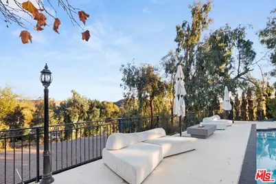 5934 Colodny Dr, Agoura Hills, CA 91301 - Photo 45