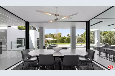 16032 Valley Vista Blvd, Encino, CA 91436 - Photo 19