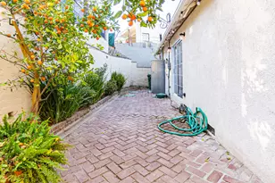 4707 Bedel St, Woodland Hills, CA 91364 - Photo 35