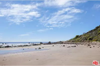 32802 Pacific Coast Hwy, Malibu, CA 90265 - Photo 37