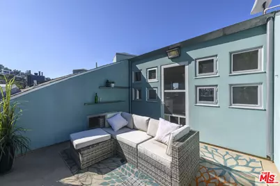 12236 Laurel Terrace Dr, Studio City, CA 91604 - Photo 35