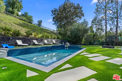 6006 Spring Valley Rd, Hidden Hills, CA 91302 - Photo 11