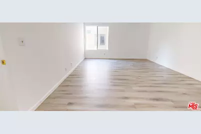 5135 Zelzah Ave #203, Encino, CA 91316 - Photo 23
