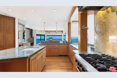 24680 Malibu Rd, Malibu, CA 90265 - Photo 13