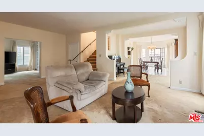 1966 N Van Ness Ave, Los Angeles, CA 90068 - Photo 11