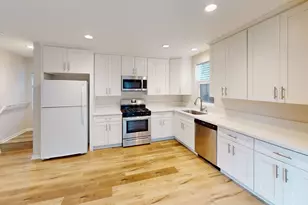 15031 Hartland St, Van Nuys, CA 91405 - Photo 5