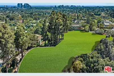 1005 N Alpine Dr, Beverly Hills, CA 90210 - Photo 3