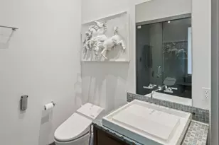 9353 Nightingale Dr, Los Angeles, CA 90069 - Photo 33