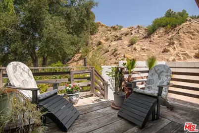 2733 Halsey Rd, Topanga, CA 90290 - Photo 19