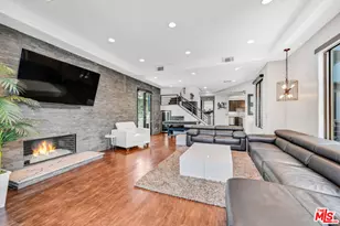 6930 Woodrow Wilson Dr, Los Angeles, CA 90068 - Photo 17