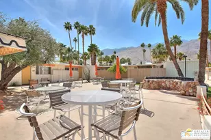 1111 E Palm Canyon Dr, Palm Springs, CA 92264 - Photo 41