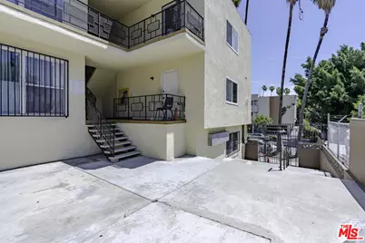 741 S Hobart Blvd #13, Los Angeles, CA 90005 - Photo 21