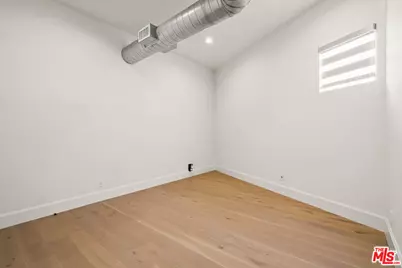 215 Windward Ave, Venice, CA 90291 - Photo 25