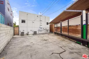 215 Windward Ave, Venice, CA 90291 - Photo 35