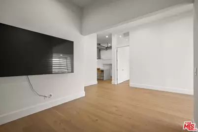 215 Windward Ave, Venice, CA 90291 - Photo 19