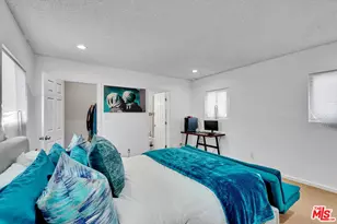 8719 Cimarron St, Los Angeles, CA 90047 - Photo 21
