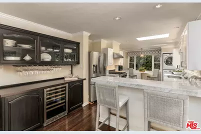 1622 Sunset Plaza Dr, Los Angeles, CA 90069 - Photo 7